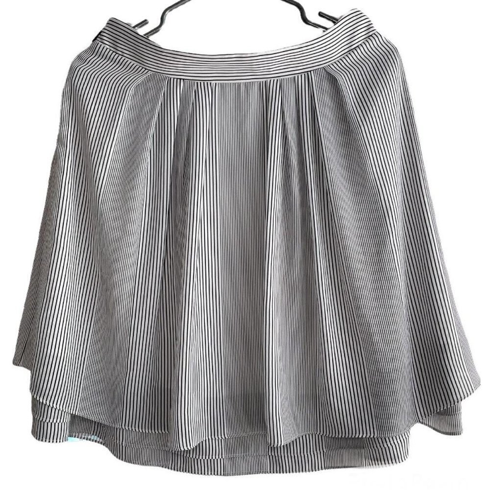 KARL Lagerfeld Paris Skirt size 4 - Picture 4 of 5
